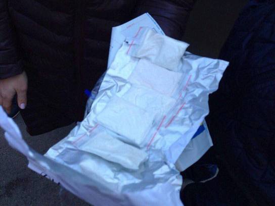 Задержаны торговцы амфетамином, которые распространяли наркотики по всей Киевщине (фото)