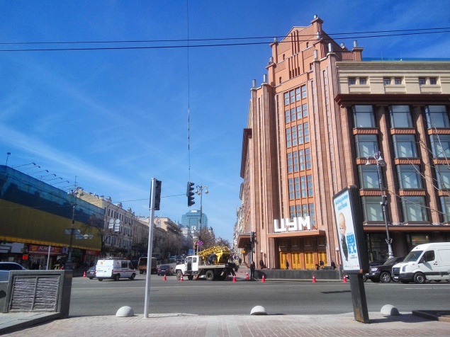 На Крещатике в Киеве появился первый светофор (фото)