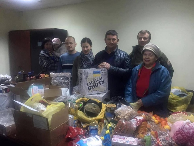 Активисты Киево-Святошинского района передали гуманитарную помощь бойцам 1 батальона 72 ОМБР