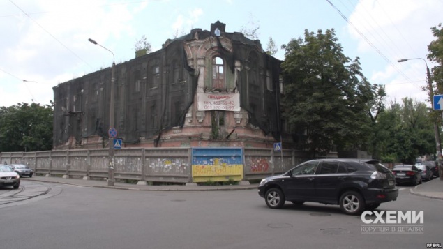 В Киеве полиция остановила снос памятника архитектуры на Подоле