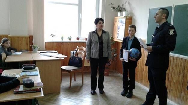 Киевский школьник получил благодарность от полиции