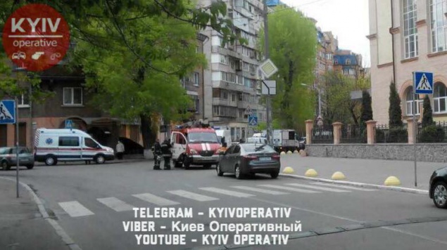 В Киевской гимназии произошел взрыв: предварительно 10 пострадавших