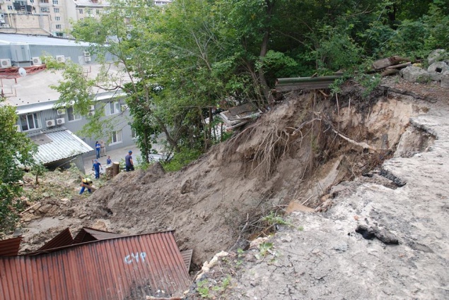 Генпрокуратура не желает отказываться от строительства дома в оползнеопасной зоне Киева