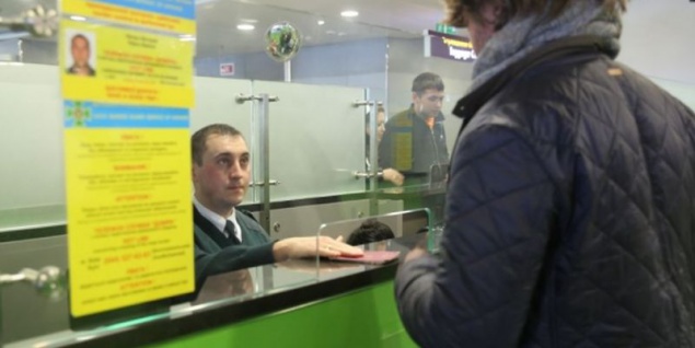 В аэропорту “Борисполь” задержана гражданка Ирана с поддельным паспортом
