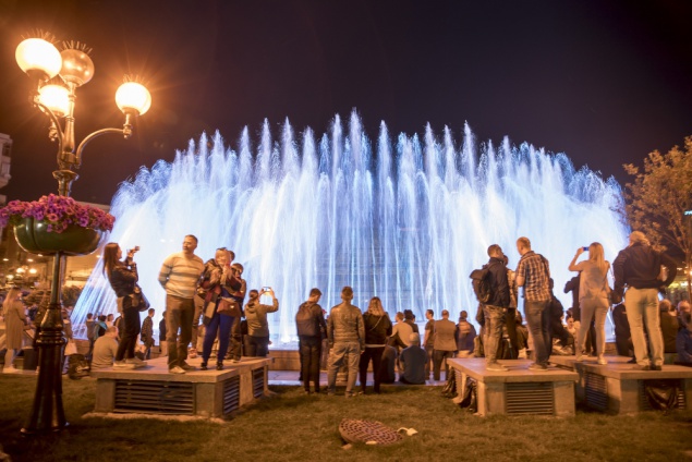 В столице открыли свето-музыкальные фонтаны на Майдане Независимости (фото, видео)