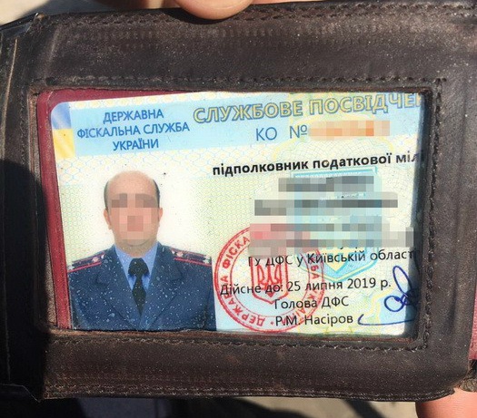 СБУ задержала на взятке в 400 тыс. гривен работника ГФС Киевщины