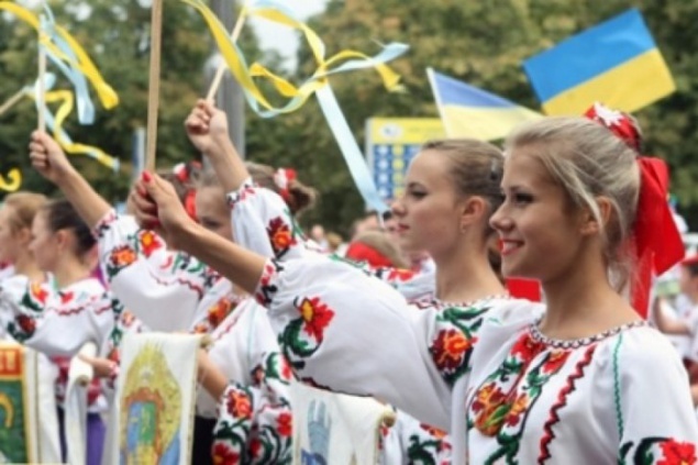 В этом году из бюджета Киевщины “на цветы и сувениры” собираются потратить 1,19 млн гривен