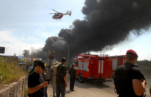 На Киевщине будут судить работников ГСЧС, не проверивших пожарную безопасность на нефтебазе БРСМ
