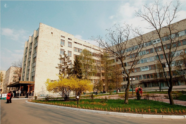 У Национального института рака в Киеве “отобрали” земельный участок