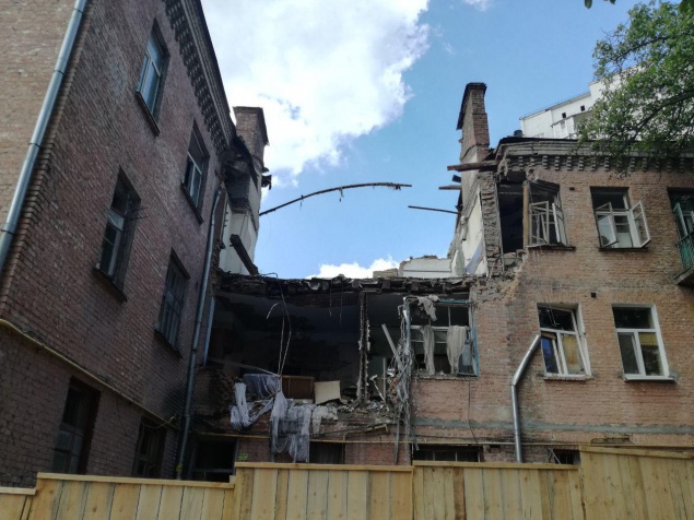 Имущество киевлян, оставшееся в разрушенном доме в Голосеево, взяли под охрану – КГГА