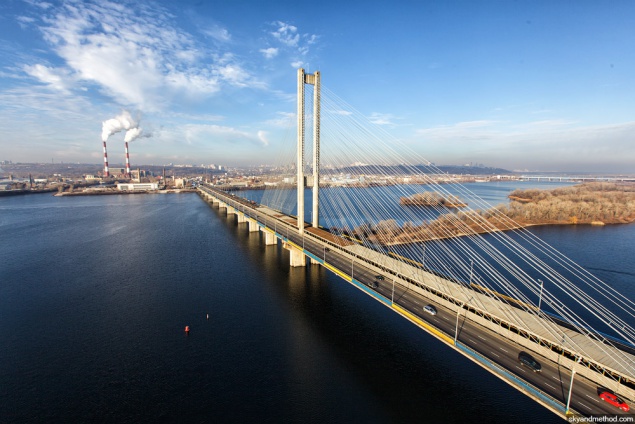 Подъезды к Южному мосту реконструируют почти за 400 млн гривен