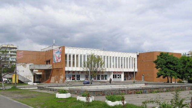 Депутат Киевсовета Богатов возмущен планами отдать кинотеатр “Братислава” под ІТ-кластер