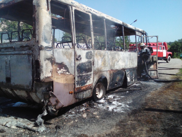 В Таращанском районе дотла сгорел пассажирский автобус (фото)
