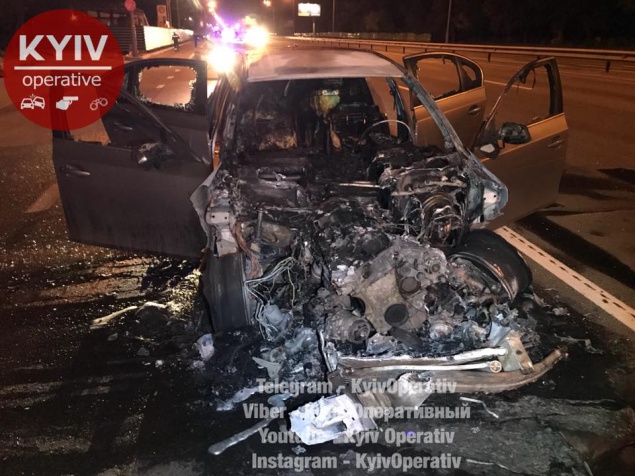 На Столичном шоссе BMW на бешеной скорости врезалось в Chevrolet - водитель последнего авто погиб (фото, видео)