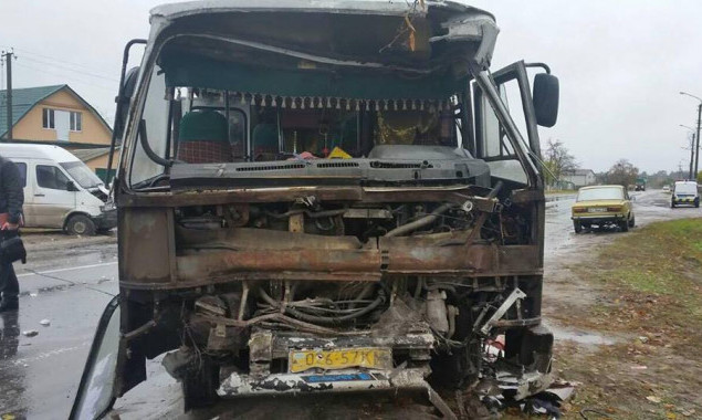 В Вышгородском районе столкнулись два пассажирских автобуса: 6 травмированных (фото)