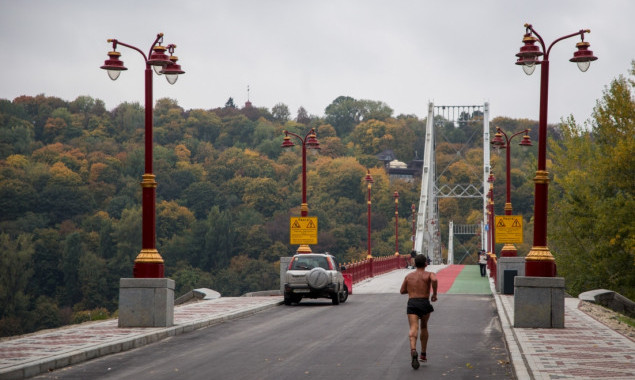 Ремонт  Пешеходного моста на Труханов остров обойдется в 9 млн грн, - КГГА (фото)