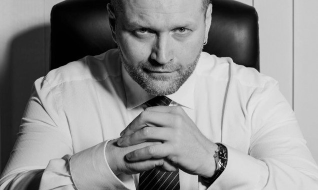 Виктор Крохмалюк незаконно находится на должности исполняющего обязанности главы Деснянской РГА в Киеве - Береза