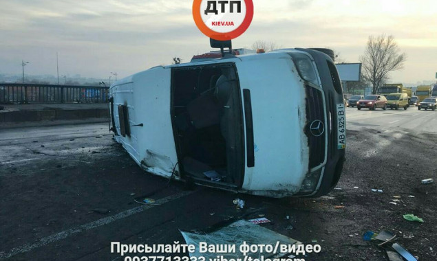 На Большой Окружной дороге в Киеве произошло масштабное ДТП с пострадавшими (фото)