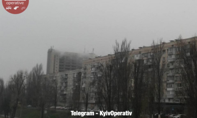 В столице горит бывшая гостиница “Славутич” (фото)