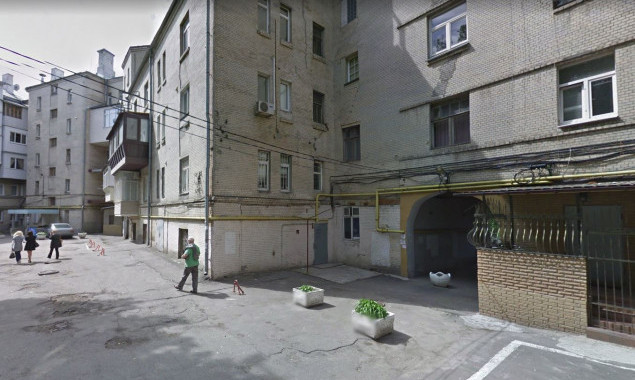 Жители дома по ул. Мазепы в Киеве уже длительное время живут без лифтов