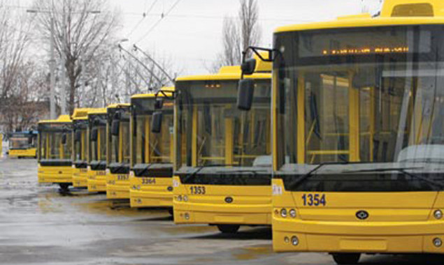 Завтра изменят работу девяти маршрутов общественного транспорта Киева