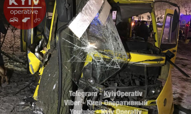 В ДТП на ул. Телиги в Киеве пострадали 12 человек (фото, видео)