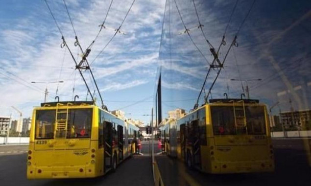 Завтра в столице изменят маршруты одного столичного троллейбуса и четырех автобусов