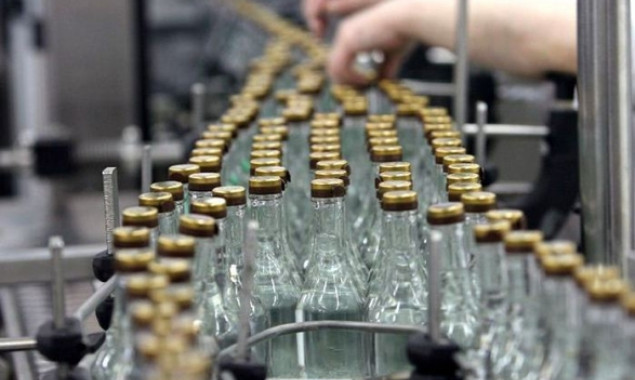 В Киеве выявили цех по производству алкогольного фальсификата