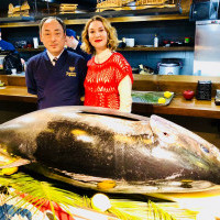 Справжнє японське кулінарне шоу блакитного тунця на Солом`янці