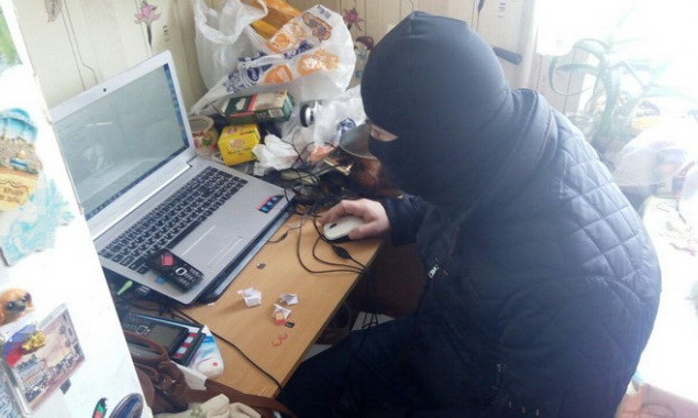 В Киеве СБУ раскрыла администраторов антиукраинских групп в соцсетях (фото, видео)