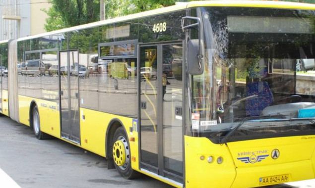 Ярмарки изменят движение трех киевских автобусов