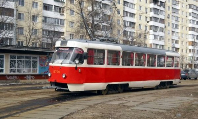 Для четырех киевских трамваев открыта дополнительная остановка (схема)