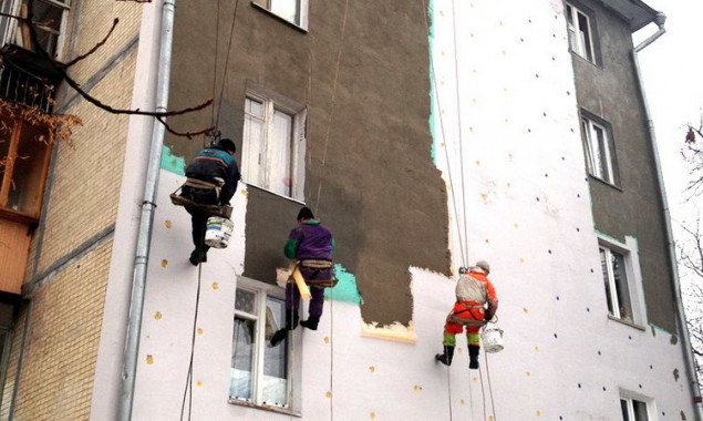 Петра Пантелеева попросили проверить качество утепления фасадов домов на Подоле