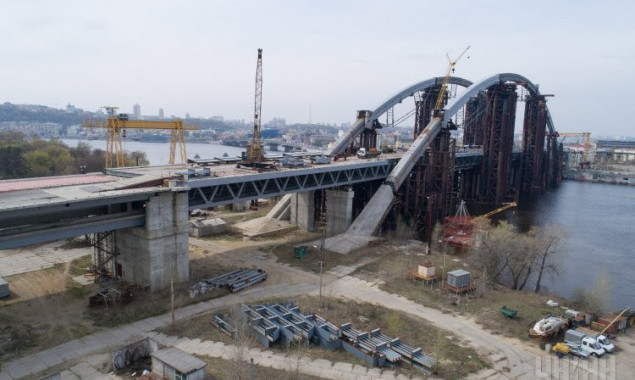 2,7 млрд гривен, оставшиеся от бюджета Киева в 2017 году, могут быть потрачены на строительство Подольско-Воскресенского моста и метро на Виноградарь (видео)