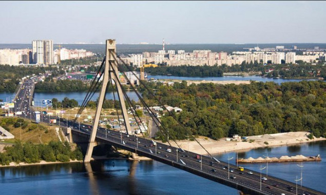 На Северном мосту в Киеве на одну ночь ограничат движение транспорта