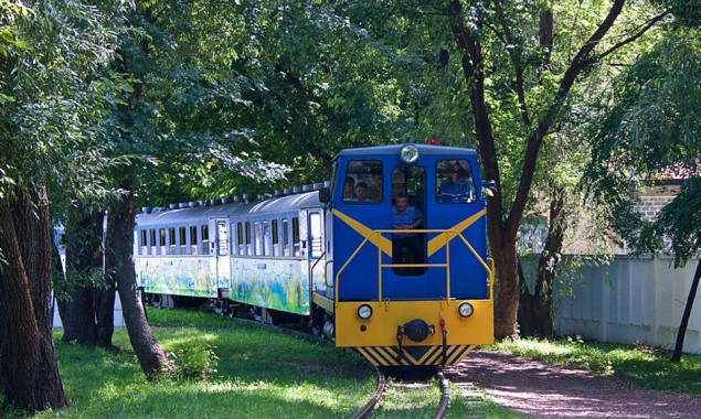 Завтра Киевская детская железная дорога будет катать детей бесплатно