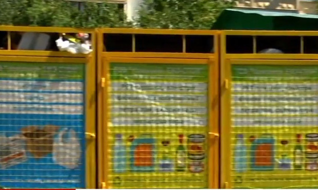 На улицах Борисполя появились новые контейнеры для мусора (видео)