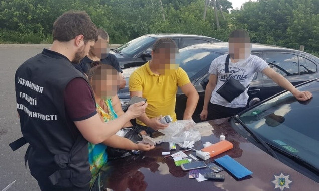 Группа наркоторговцев задержана в Киеве (фото, видео)