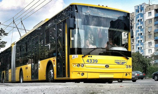 Продлены изменения в работе двух киевских троллейбусов