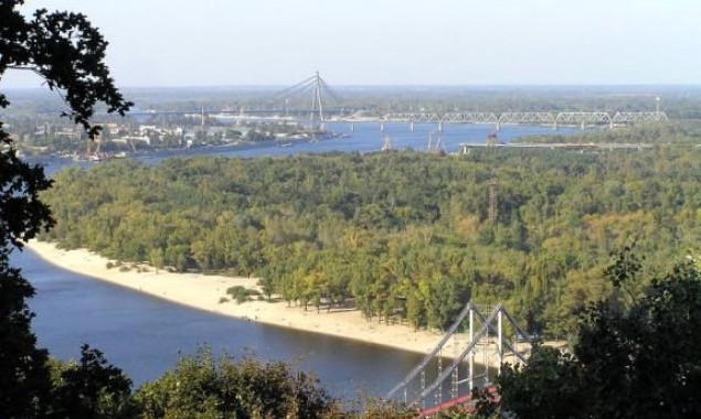 На Гидропарке и Трухановом острове в Киеве может появиться канализация