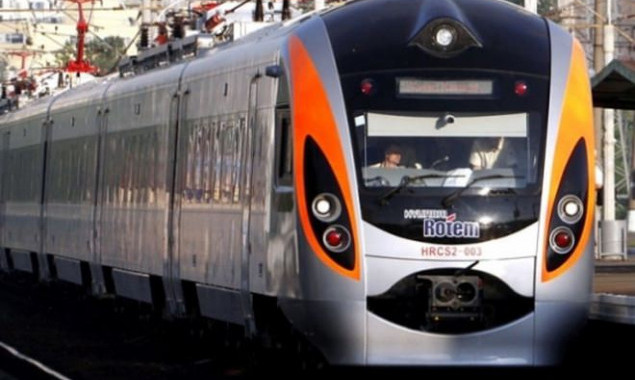 Ко Дню Независимости назначен еще один скоростной поезд Киев-Львов