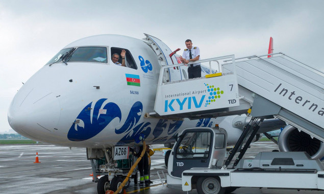 В аэропорту “Киев” продолжает расти пассажиропоток