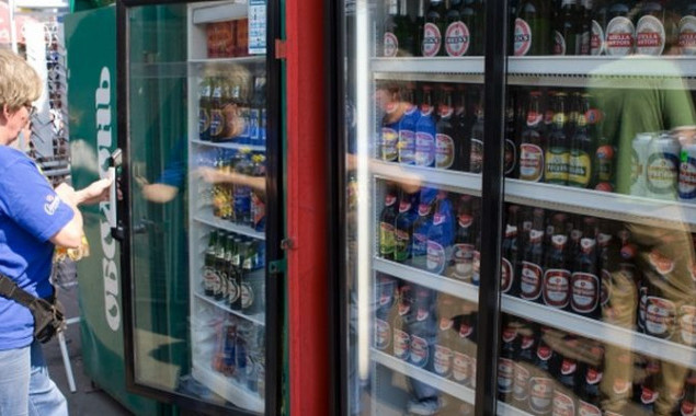 Нет холодильникам возле МАФов: в Киевсовете хотят урегулировать установку оборудования на тротуарах столицы