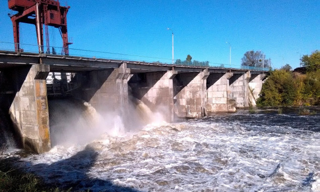 На Киевщине началась промывка водохранилищ на реке Рось (фото, видео)