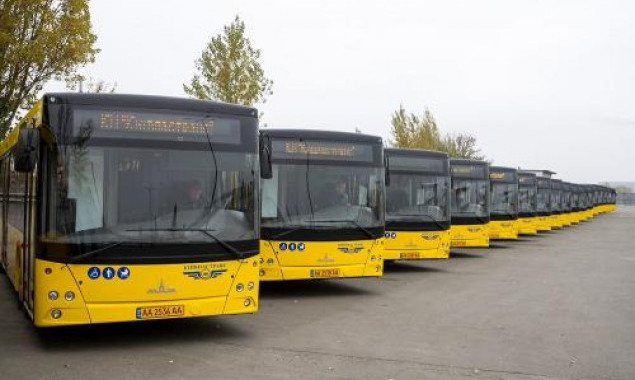 Завтра изменят работу столичные автобусы №9 и №90 (схемы)