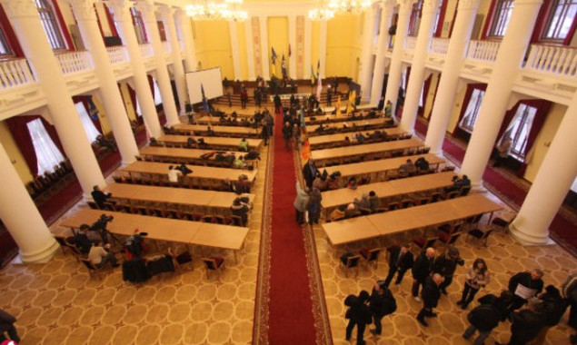 Порядок использования Колонного зала и лектория Киевсовета может быть упрощен