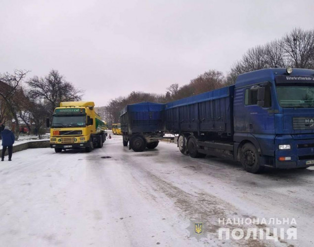 На Киевщине произошло около 100 ДТП за 5 часов снегопада