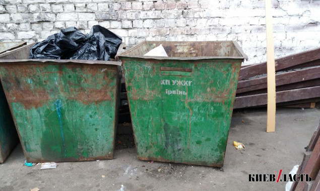 Власти Ирпеня борются с мусором только лишь закупкой новых контейнеров и мусоровозов