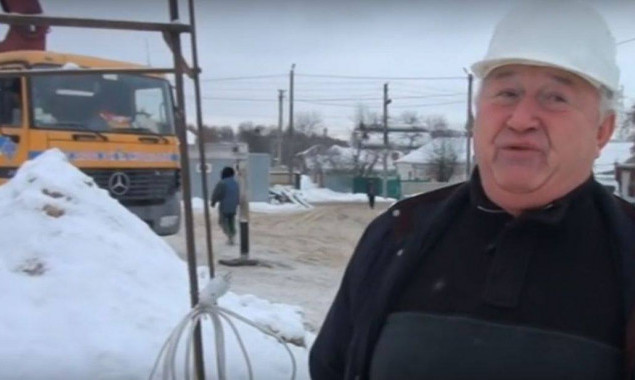 В Василькове на Рождество, несмотря на “сложные погодные условия”, залили фундамент здания школы №6 (видео)