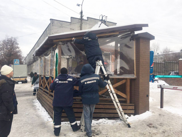 “Киевблагоустройство” на прошлой неделе демонтировало 33 временных сооружения (фото)